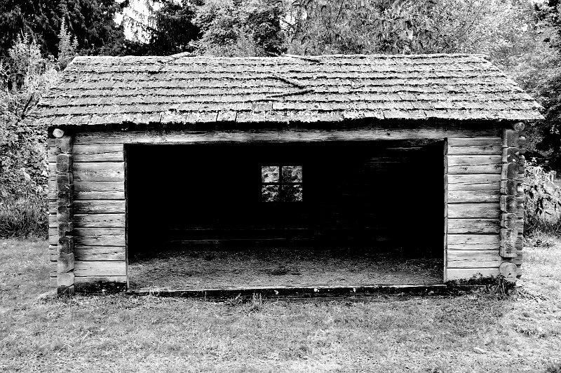 300_3214.jpg - Barn, Sauvie Island, OR