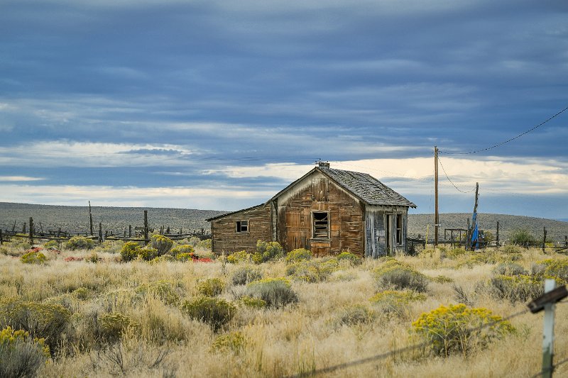 D05_1719.jpg - Old House, Brothers, OR