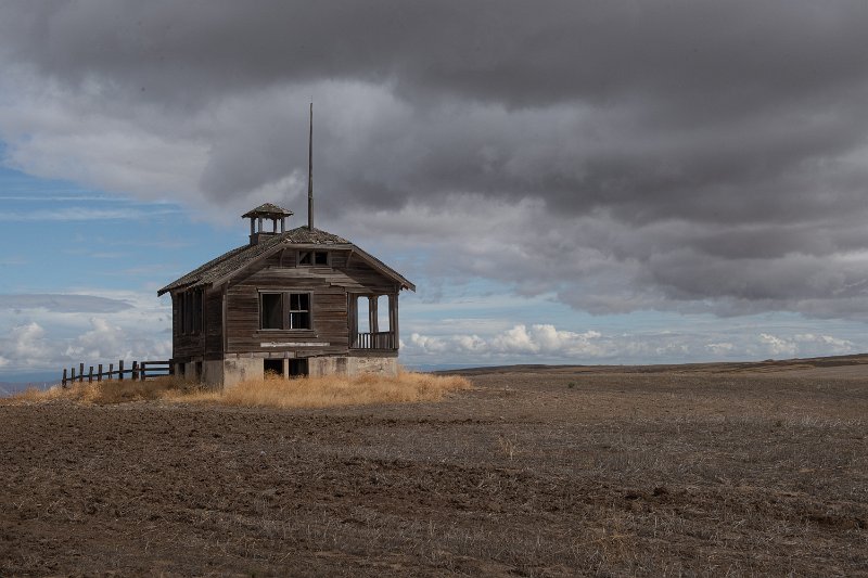 D05_1932.jpg - Center Ridge School near Dufur, OR