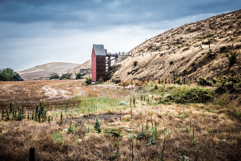 D80_7301.jpg - Grain Elevator near Boyd, OR