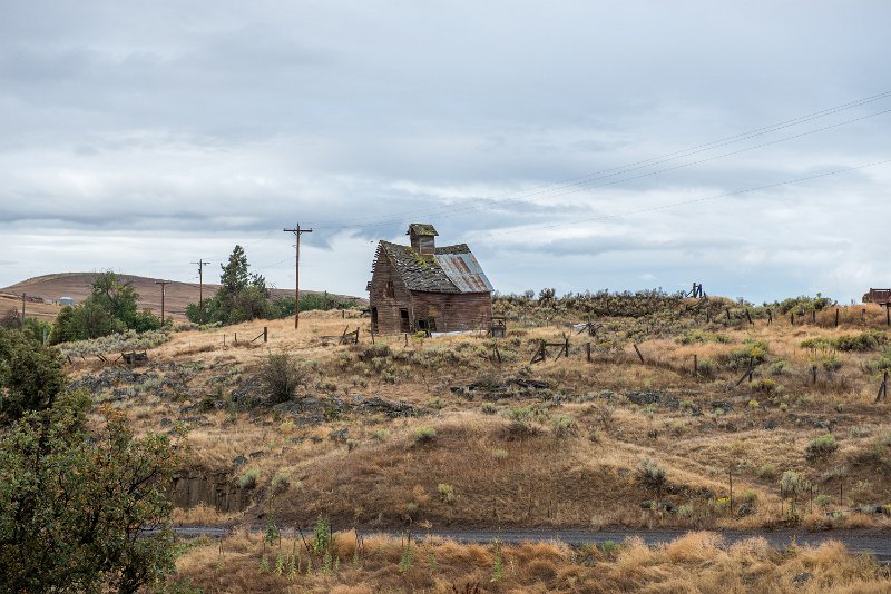 D80_7346.jpg - Old House in Boyd, OR