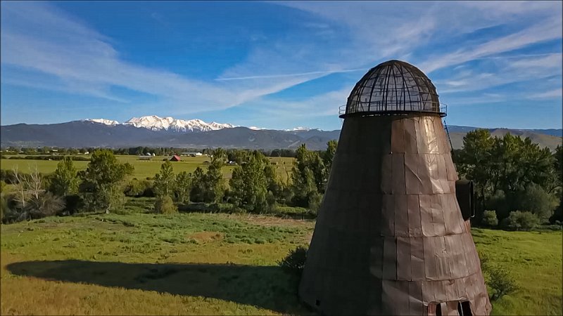 burner-23-1-2.jpg - Wigwam burner + Willowa Mountains from Halfway, OR