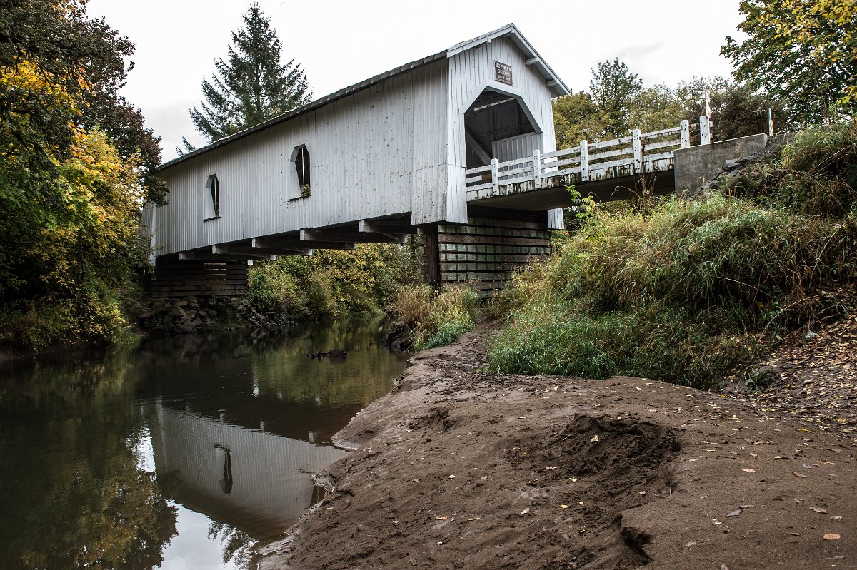 D04_2994.jpg - Gilkey Covered Bridge near Scio, OR