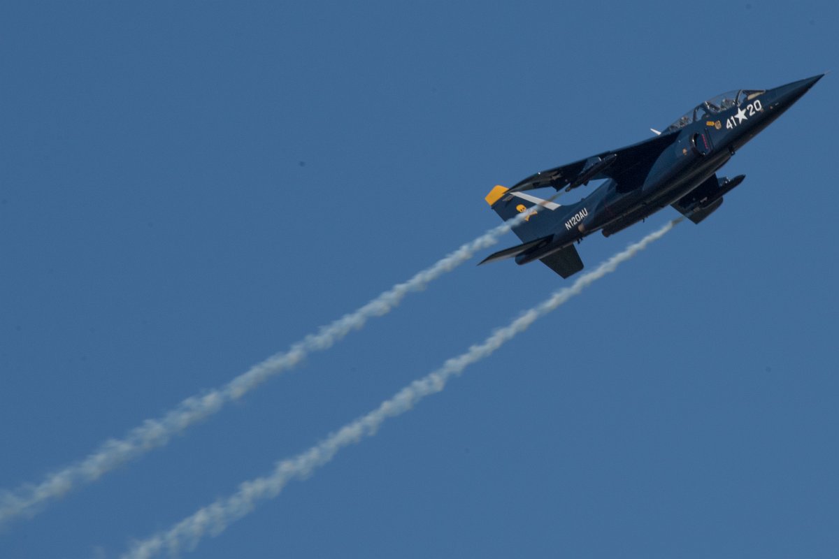 D05_5526.jpg - Blue Angel