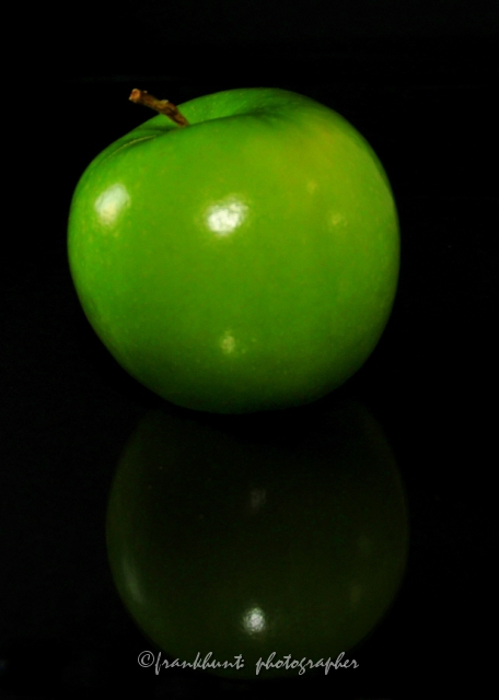 Apple-1.jpg